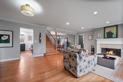 Tiny photo for 160 E LAHON Street, Park Ridge, IL 60068 (MLS # 12607355)