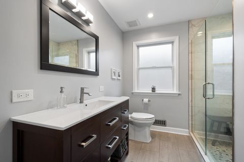 Tiny photo for 160 E LAHON Street, Park Ridge, IL 60068 (MLS # 12607355)