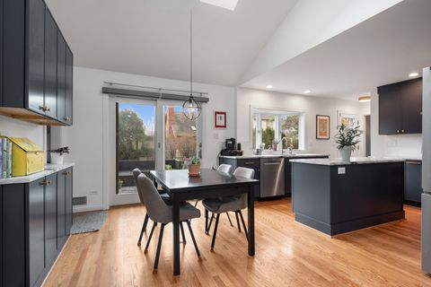 Tiny photo for 160 E LAHON Street, Park Ridge, IL 60068 (MLS # 12607355)