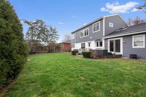 Tiny photo for 160 E LAHON Street, Park Ridge, IL 60068 (MLS # 12607355)