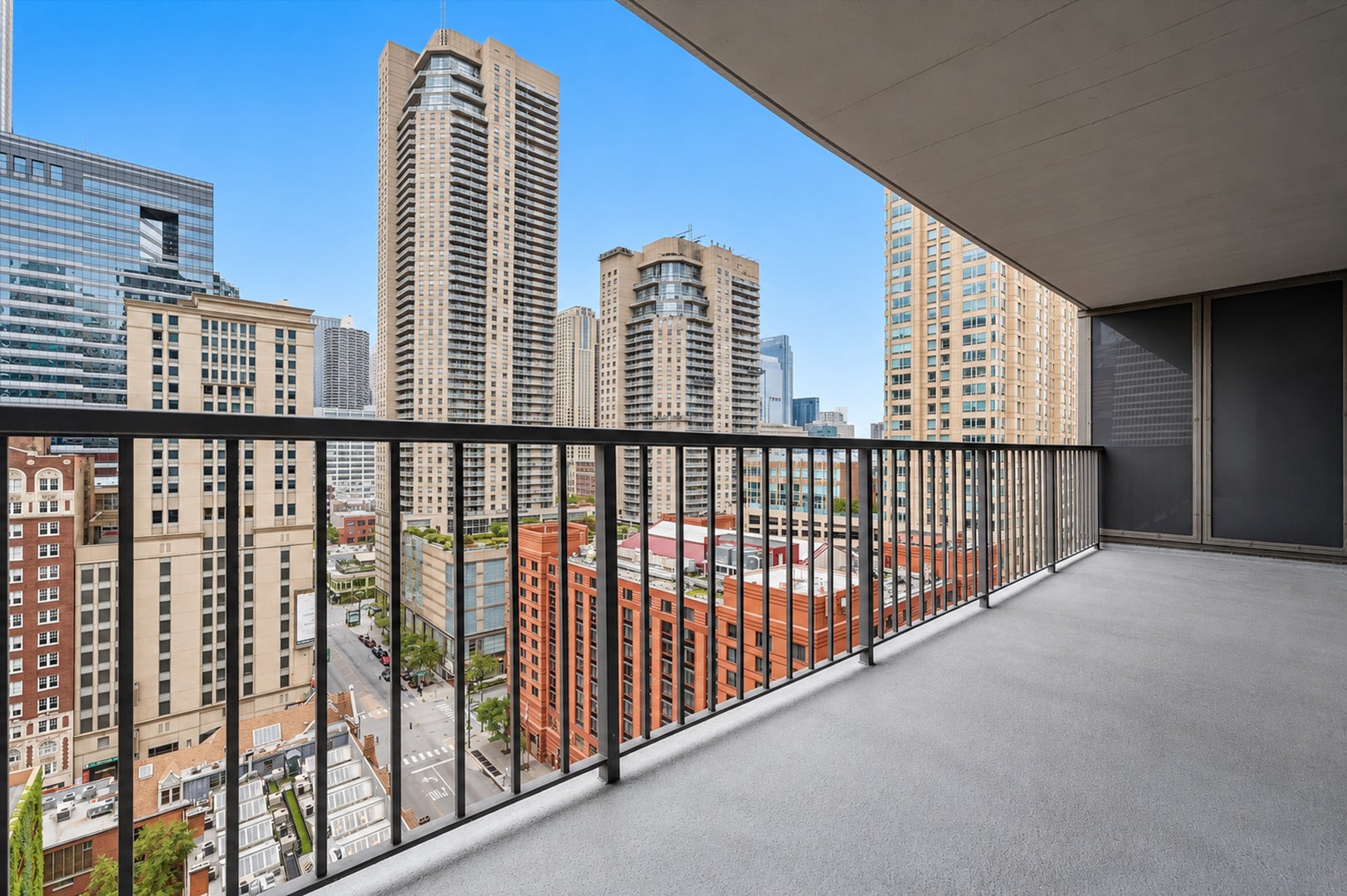 10 E Ontario Street 1704