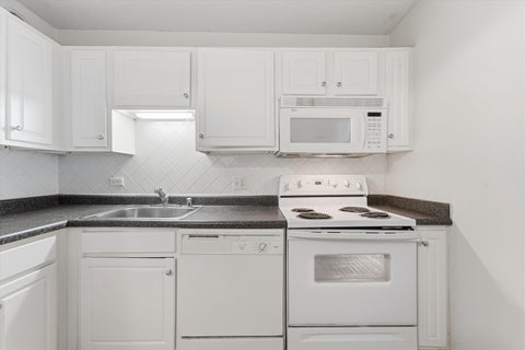 Tiny photo for 10 E Ontario Street #1704, Chicago, IL 60611 (MLS # 12794379)