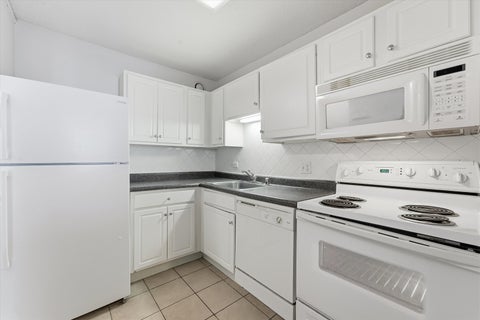 Tiny photo for 10 E Ontario Street #1704, Chicago, IL 60611 (MLS # 12794379)