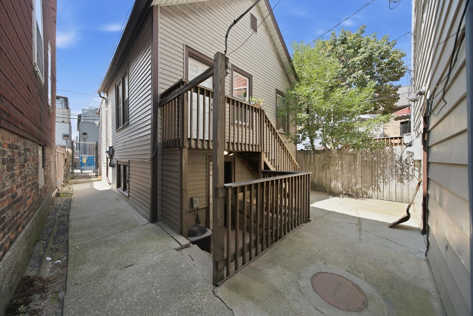 2418 N Western Avenue