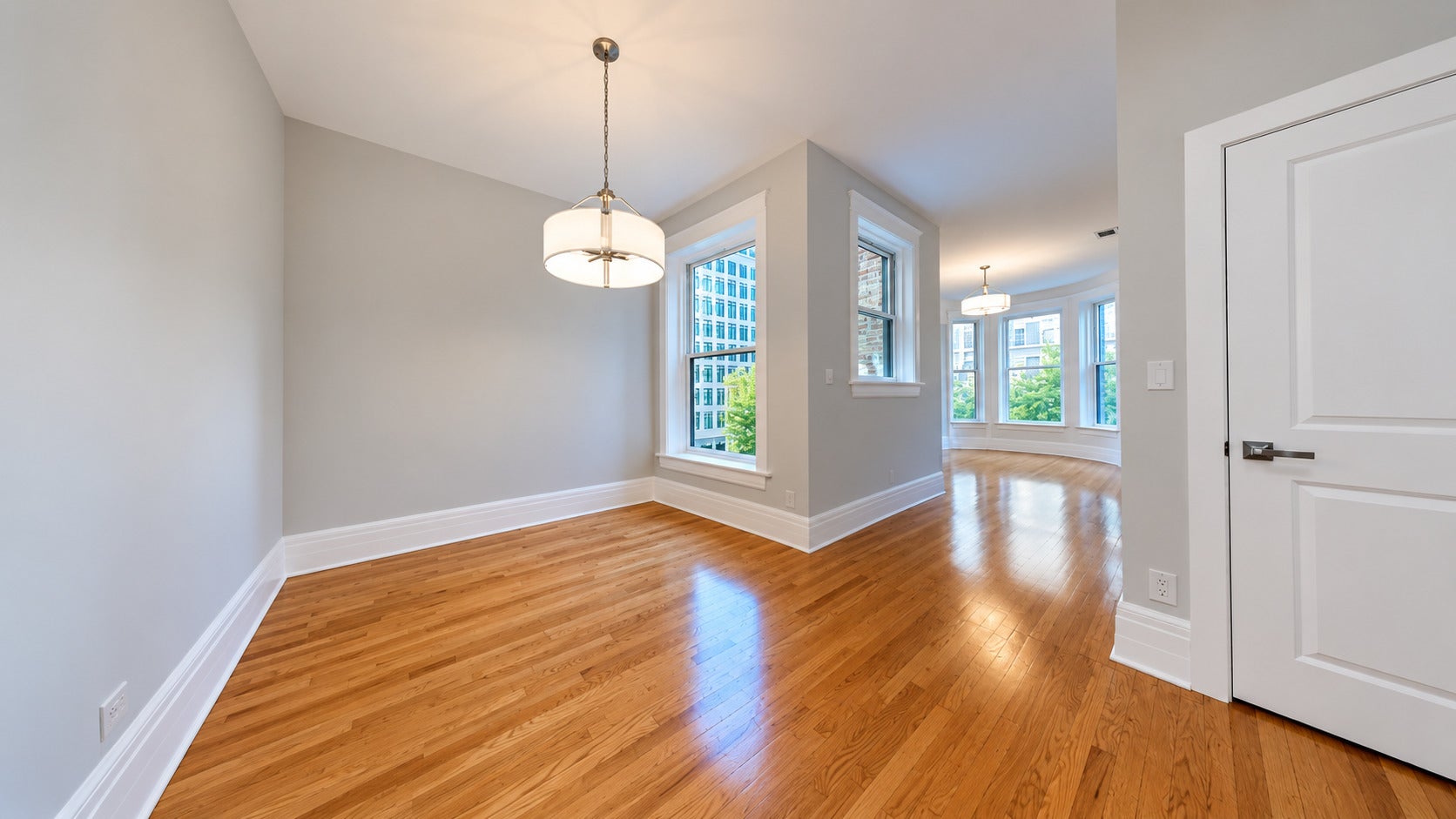 10 W CHESTNUT Street 4
