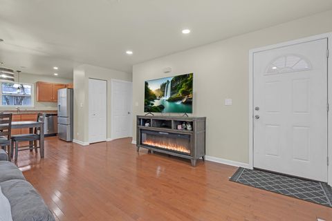 Tiny photo for 73 Wren Road, Carpentersville, IL 60110 (MLS # 12564313)