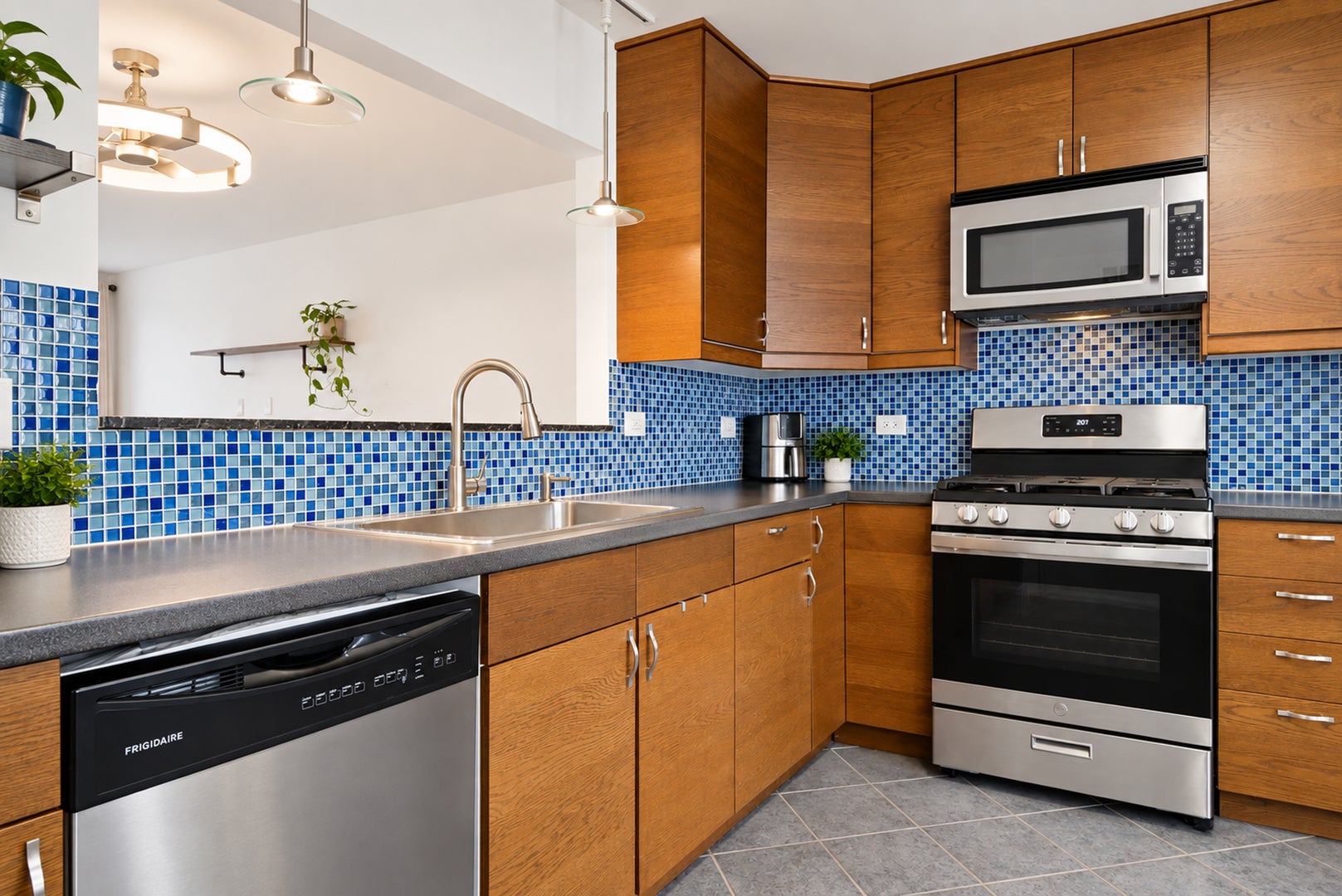 2905 Shelly Lane