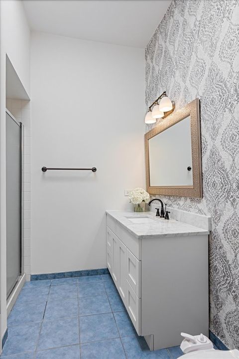 Tiny photo for 4059 N SHERIDAN Road #3, Chicago, IL 60613 (MLS # 12594181)