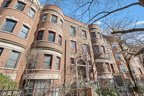 4059 N SHERIDAN Road 3 Chicago IL 60613