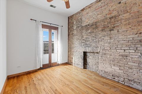 Tiny photo for 4059 N SHERIDAN Road #3, Chicago, IL 60613 (MLS # 12594181)