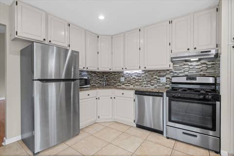 Tiny photo for 416 Glendale Road, Glenview, IL 60025 (MLS # 12739641)