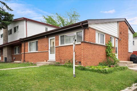 Tiny photo for 416 Glendale Road, Glenview, IL 60025 (MLS # 12739641)