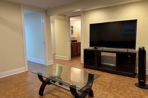 Tiny photo for 207 W Quincy Street #GARD, Riverside, IL 60546 (MLS # 12540023)