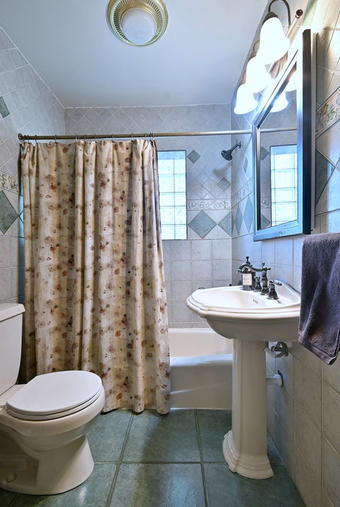 Tiny photo for 146 S Poplar Avenue, Elmhurst, IL 60126 (MLS # 12679884)