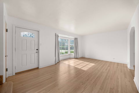 Tiny photo for 901 Manchester Avenue, Westchester, IL 60154 (MLS # 12699048)