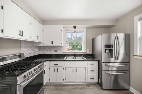 Tiny photo for 901 Manchester Avenue, Westchester, IL 60154 (MLS # 12699048)