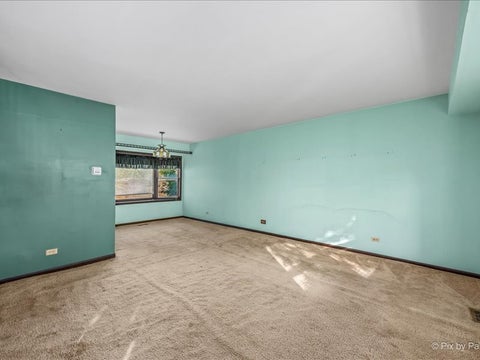 Tiny photo for 930 Pioneer Court, Roselle, IL 60172 (MLS # 12752710)