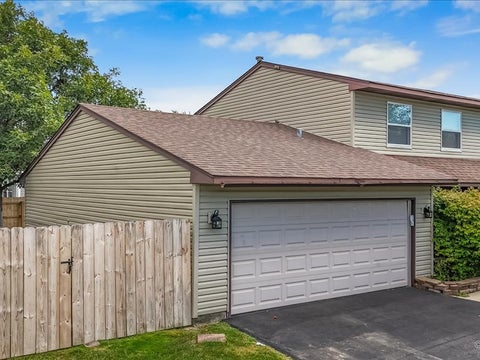 Tiny photo for 930 Pioneer Court, Roselle, IL 60172 (MLS # 12752710)