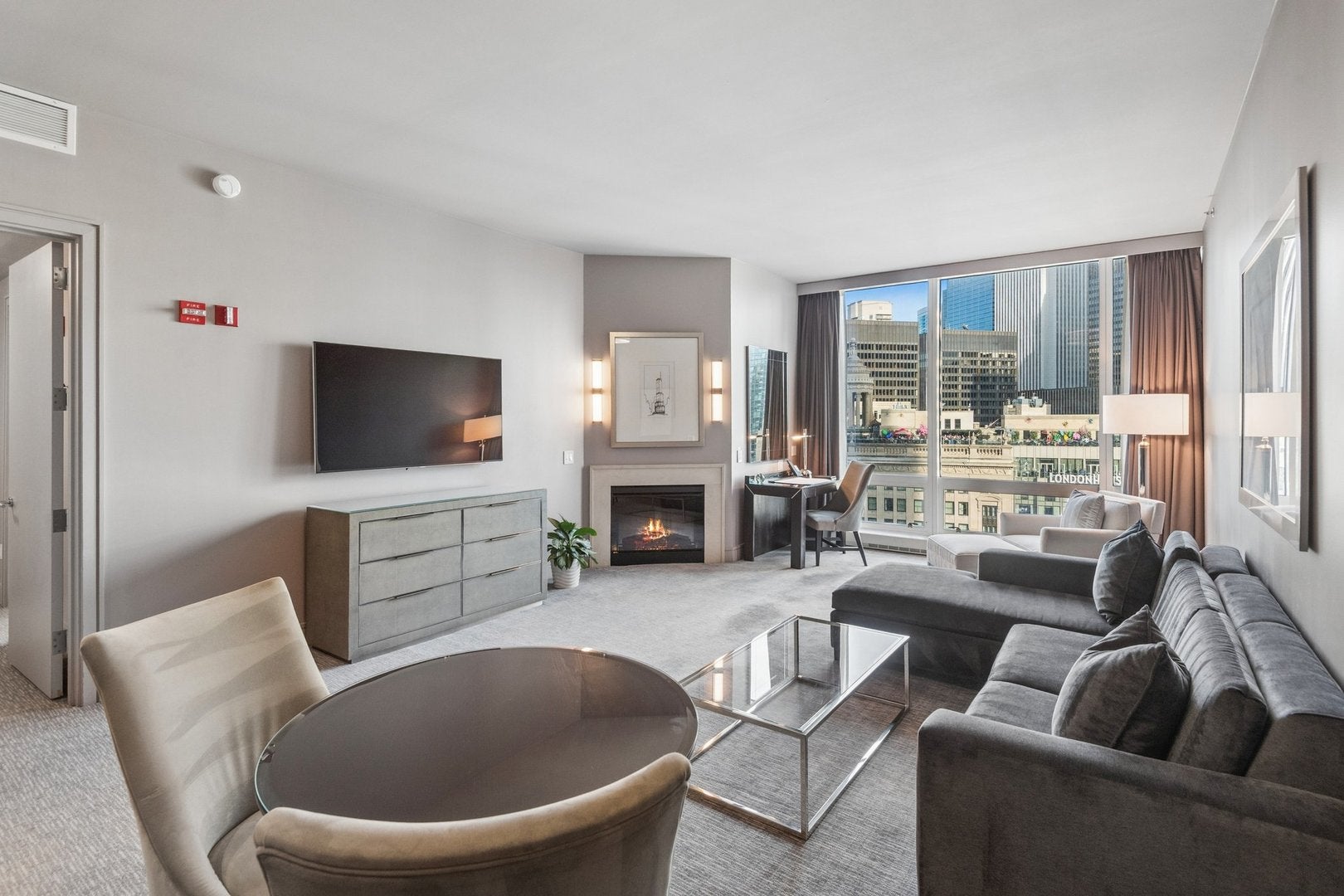 401 N Wabash Avenue 2138