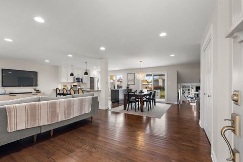 Tiny photo for 7749 Palm Drive, Orland Park, IL 60462 (MLS # 12511765)