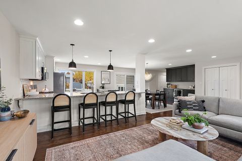 Tiny photo for 7749 Palm Drive, Orland Park, IL 60462 (MLS # 12511765)