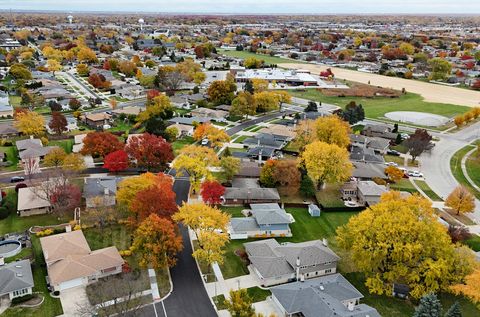 Tiny photo for 7749 Palm Drive, Orland Park, IL 60462 (MLS # 12511765)