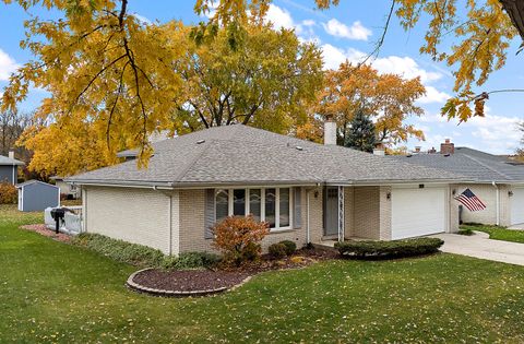 Tiny photo for 7749 Palm Drive, Orland Park, IL 60462 (MLS # 12511765)