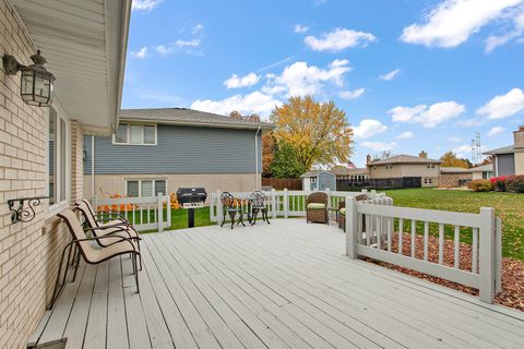 Tiny photo for 7749 Palm Drive, Orland Park, IL 60462 (MLS # 12511765)