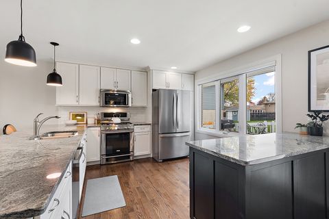 Tiny photo for 7749 Palm Drive, Orland Park, IL 60462 (MLS # 12511765)