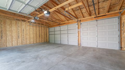 Tiny photo for 10439 S Avenue M, Chicago, IL 60617 (MLS # 12615044)