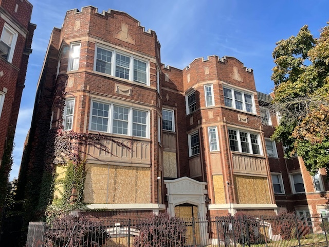 7608 - 10 S Phillips Avenue