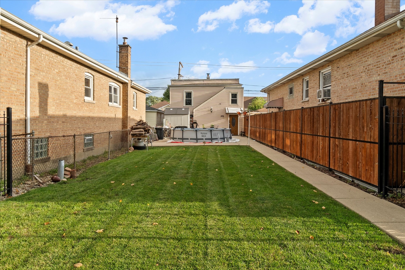 3711 W 56th Place