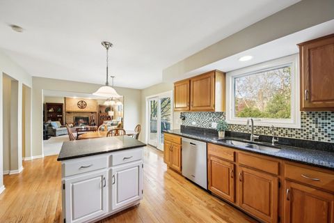 Tiny photo for 384 Whitney Drive, Barrington, IL 60010 (MLS # 12625352)