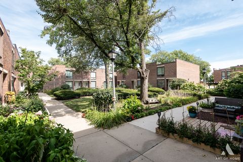 Tiny photo for 4 Birch Tree Court, Elmhurst, IL 60126 (MLS # 12481544)