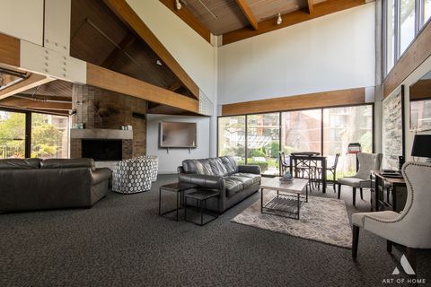 Tiny photo for 4 Birch Tree Court, Elmhurst, IL 60126 (MLS # 12481544)
