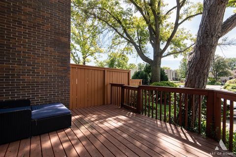 Tiny photo for 4 Birch Tree Court, Elmhurst, IL 60126 (MLS # 12481544)