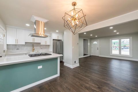 Tiny photo for 308 W Greenwood Avenue, Waukegan, IL 60087 (MLS # 12524123)