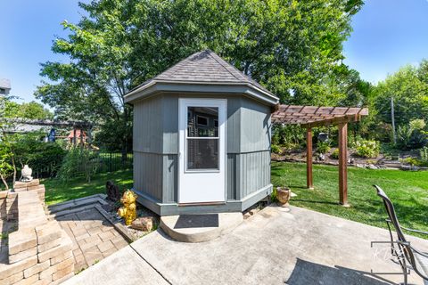 Tiny photo for 1716 South Court, Batavia, IL 60510 (MLS # 12467112)