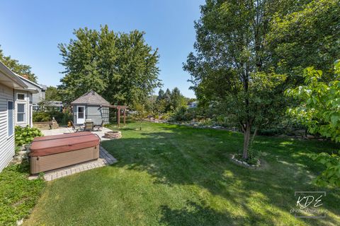 Tiny photo for 1716 South Court, Batavia, IL 60510 (MLS # 12467112)