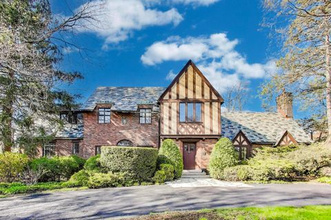 186 S DEERE PARK Drive Highland Park IL 60035