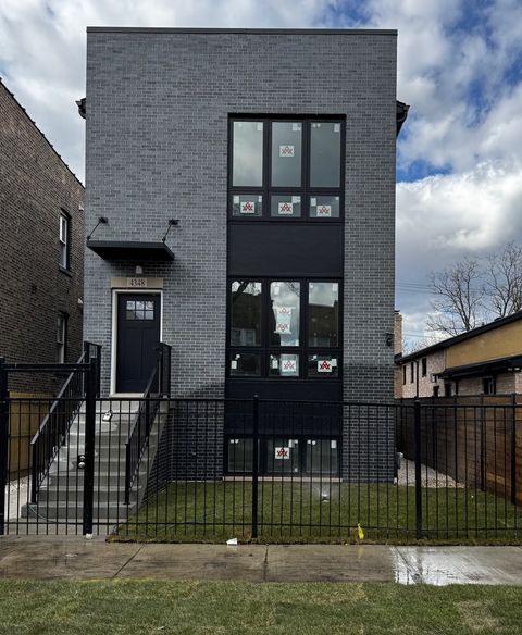 Photo of 4348 W Thomas Street, Chicago, IL 60651 (MLS # 12424542)