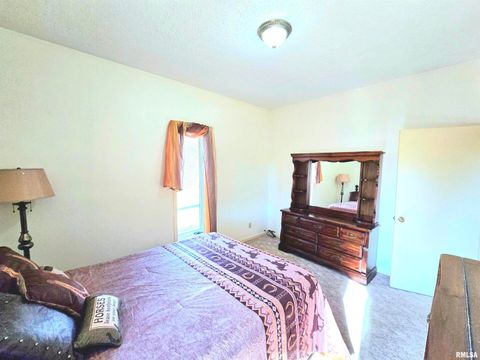 Tiny photo for 1711 W CHERRY Street, Marion, IL 62959 (MLS # QC4269765)