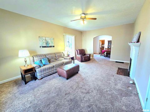 Tiny photo for 1711 W CHERRY Street, Marion, IL 62959 (MLS # QC4269765)