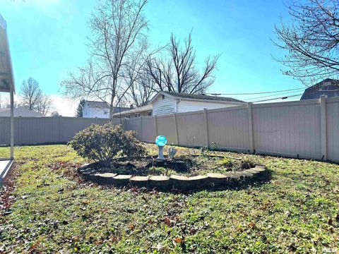Tiny photo for 1711 W CHERRY Street, Marion, IL 62959 (MLS # QC4269765)