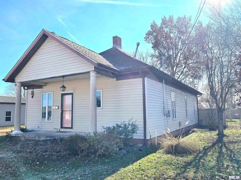 Tiny photo for 1711 W CHERRY Street, Marion, IL 62959 (MLS # QC4269765)