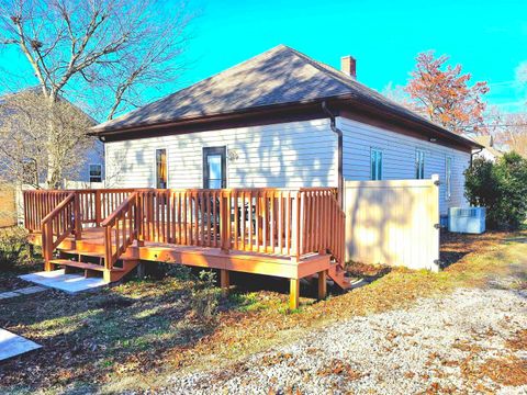 Tiny photo for 1711 W CHERRY Street, Marion, IL 62959 (MLS # QC4269765)