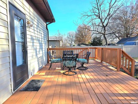Tiny photo for 1711 W CHERRY Street, Marion, IL 62959 (MLS # QC4269765)
