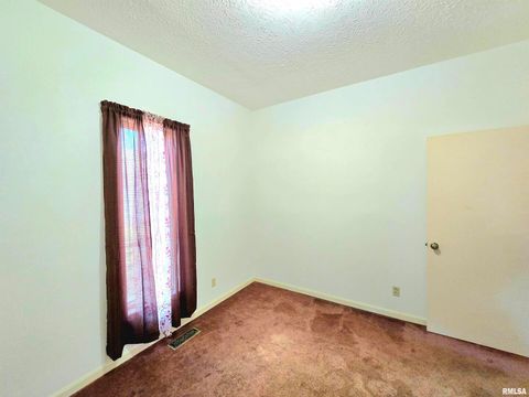 Tiny photo for 1711 W CHERRY Street, Marion, IL 62959 (MLS # QC4269765)