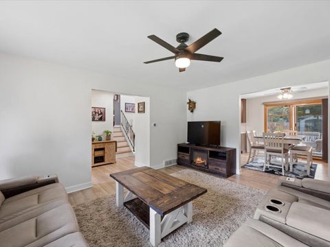 Tiny photo for 209 Murray Drive, Wood Dale, IL 60191 (MLS # 12743615)