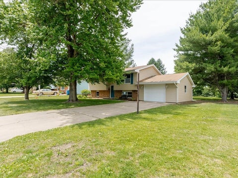 Tiny photo for 124 Hilton Drive, Lexington, IL 61753 (MLS # 12663961)
